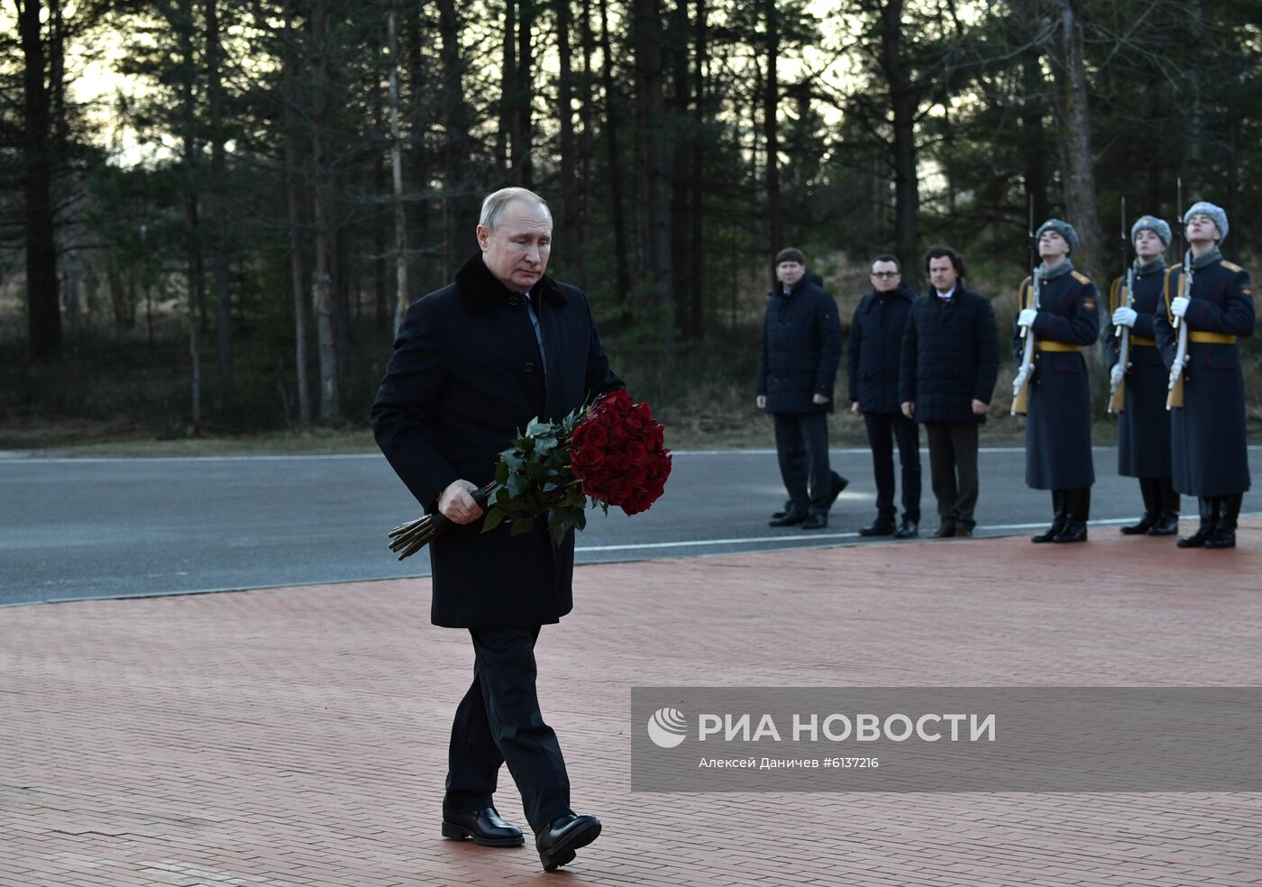 Рабочая поездка президента РФ В. Путина в Санкт-Петербург