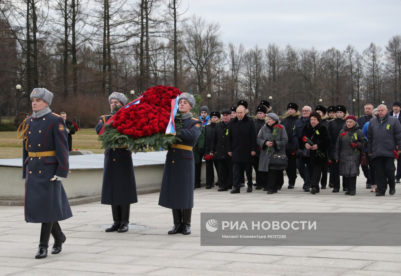 Рабочая поездка президента РФ В. Путина в Санкт-Петербург