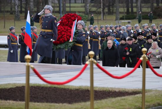 Рабочая поездка президента РФ В. Путина в Санкт-Петербург