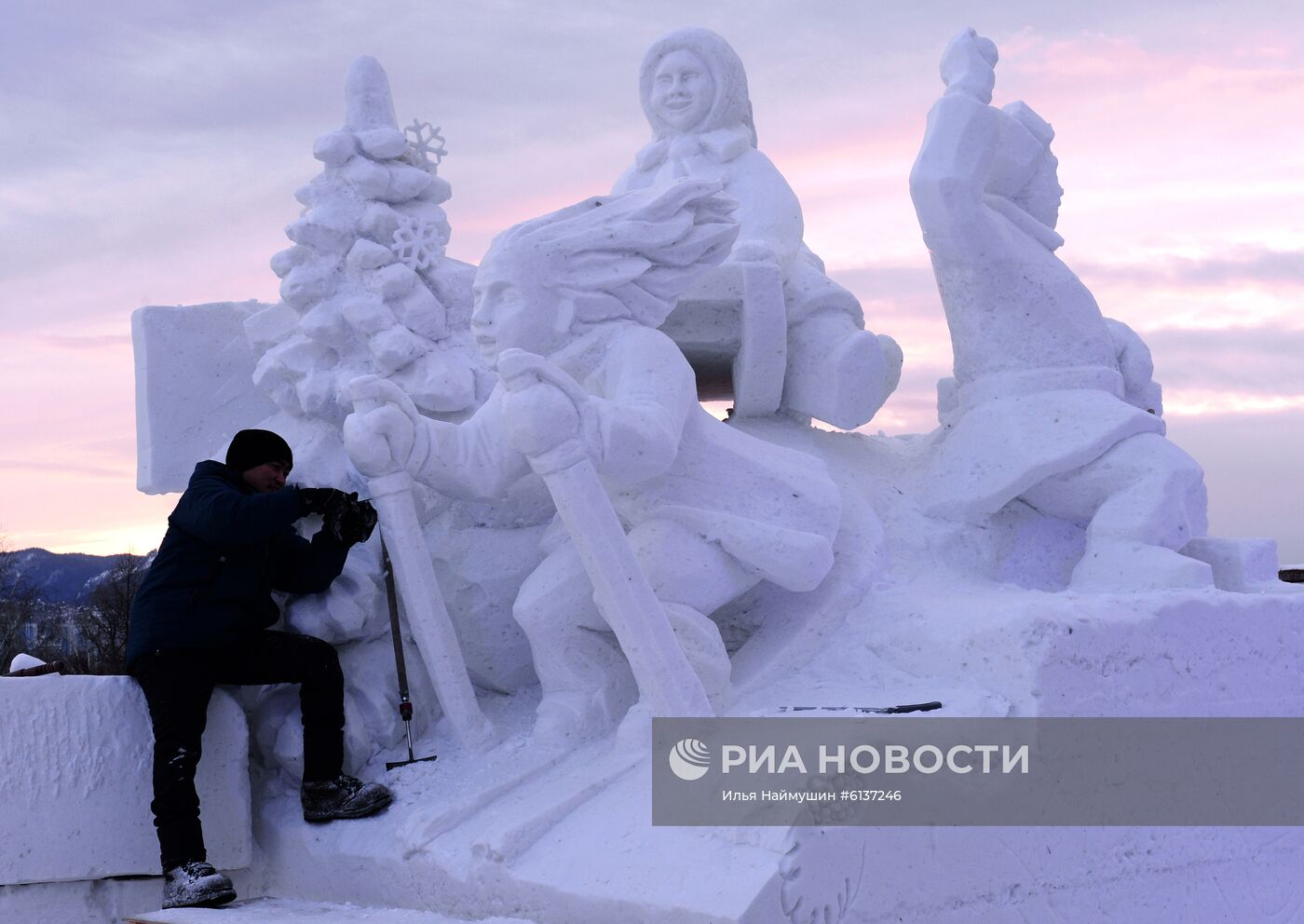 Фестиваль "Волшебный лед Сибири" в Красноярске