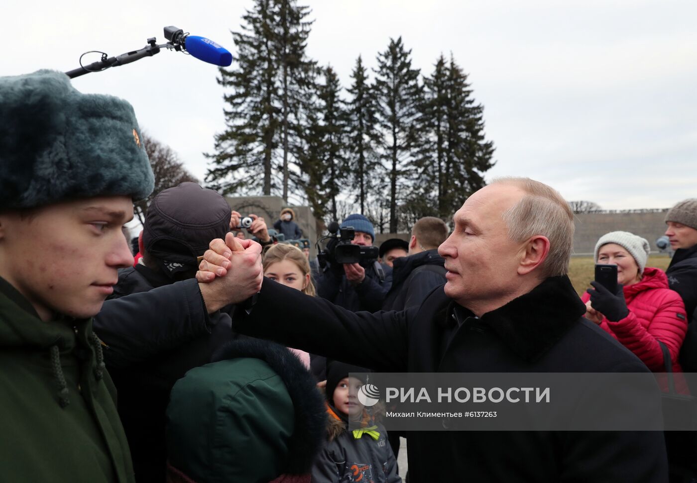 Рабочая поездка президента РФ В. Путина в Санкт-Петербург