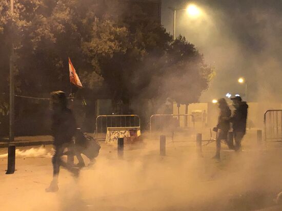 Столкновения демонстрантов с полицией в Бейруте