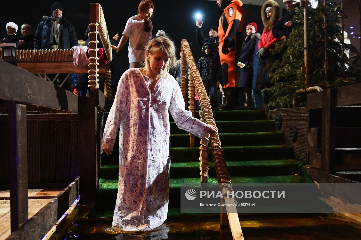 Крещенские купания в Москве