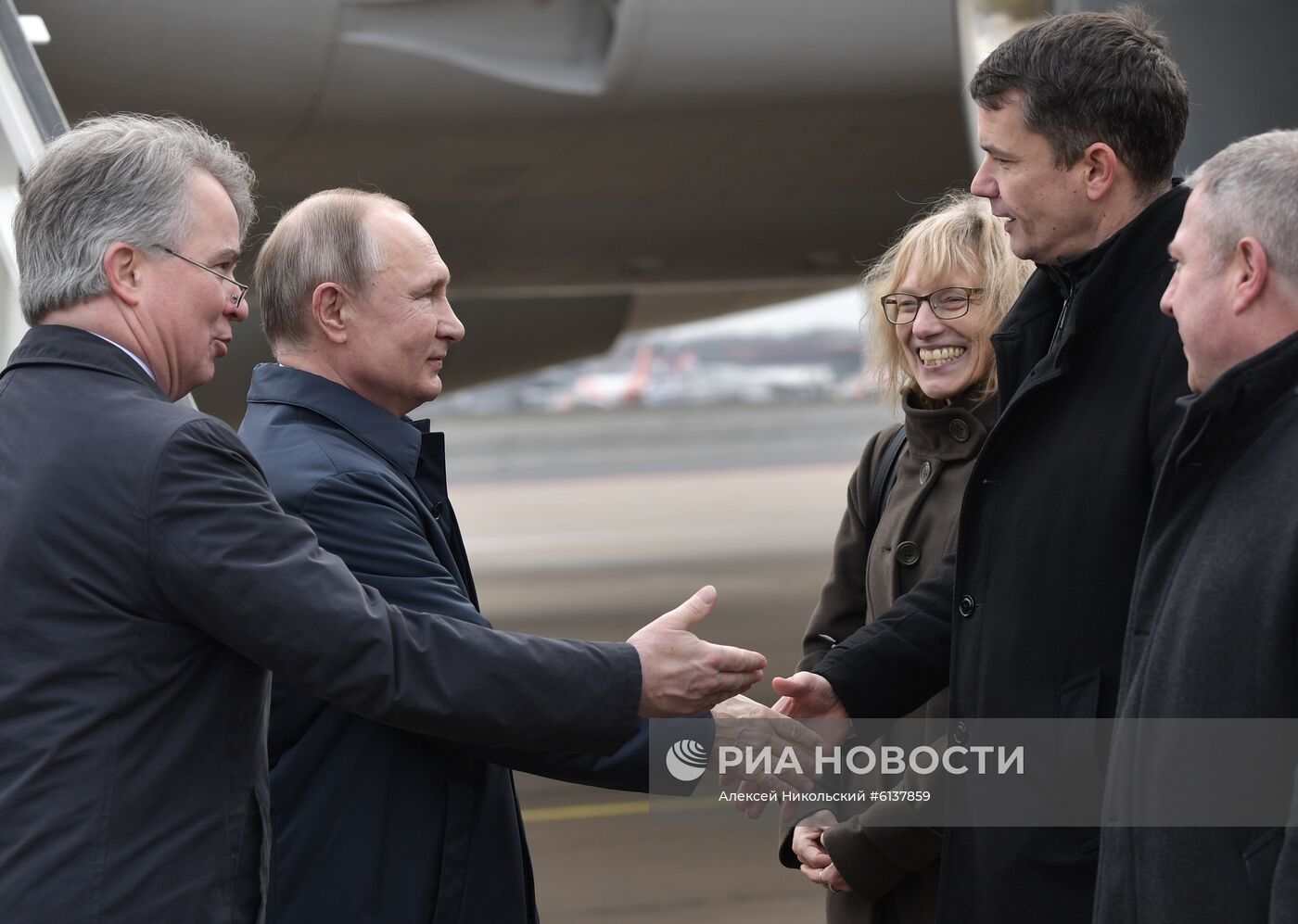 Поездка президента РФ В. Путина в Берлин для участия в Международной конференции по Ливии