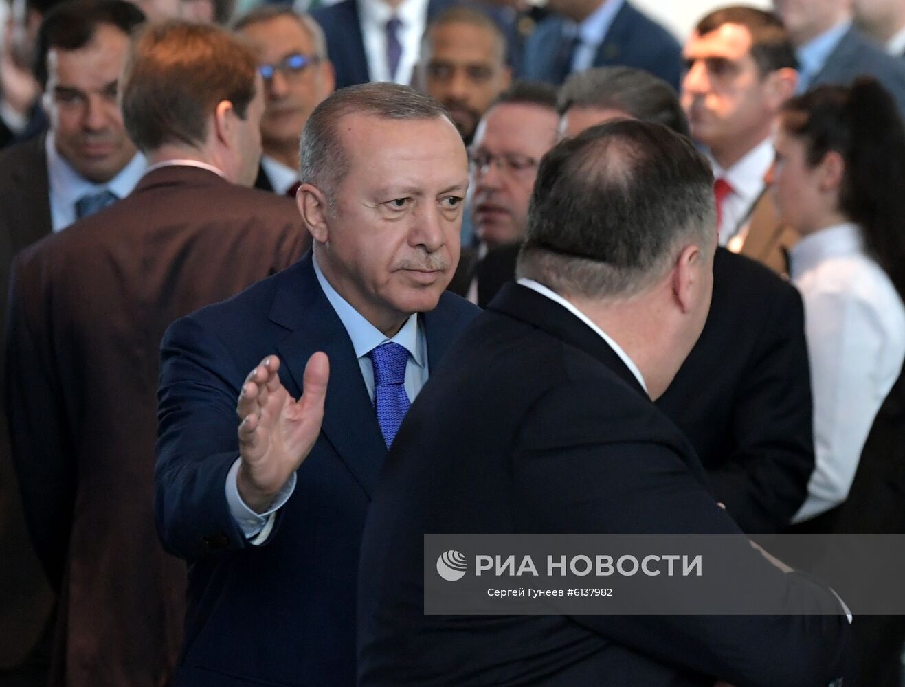 Поездка президента РФ В. Путина в Берлин для участия в Международной конференции по Ливии
