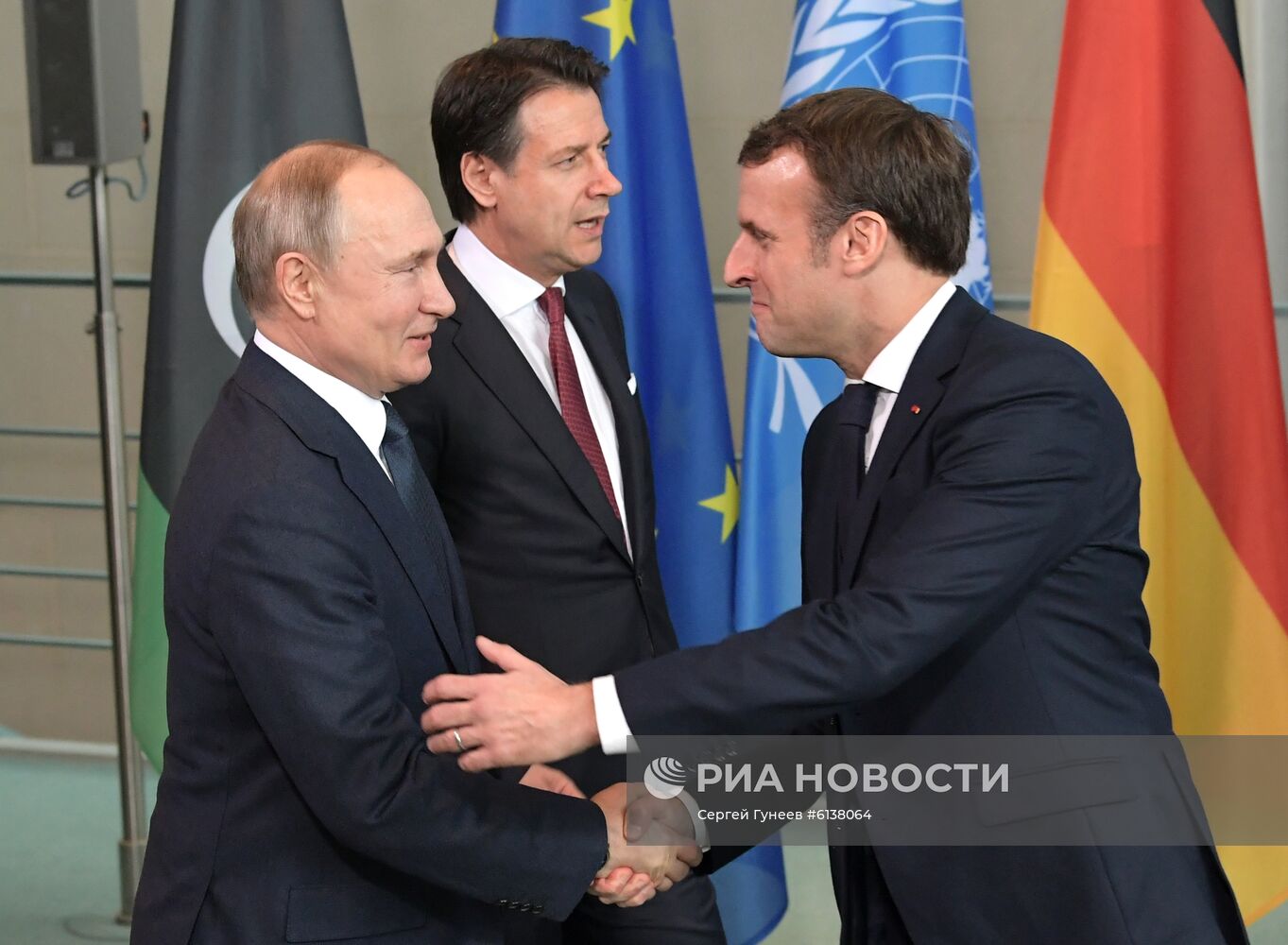 Поездка президента РФ В. Путина в Берлин для участия в Международной конференции по Ливии