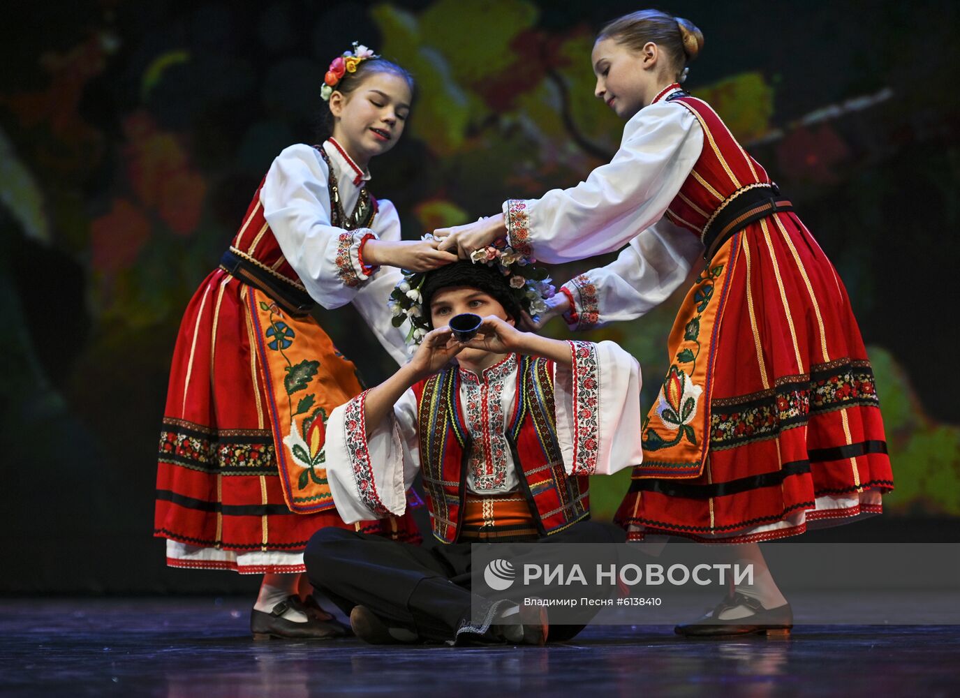 Конкурс "Весна священная" в театре "Русская песня" 