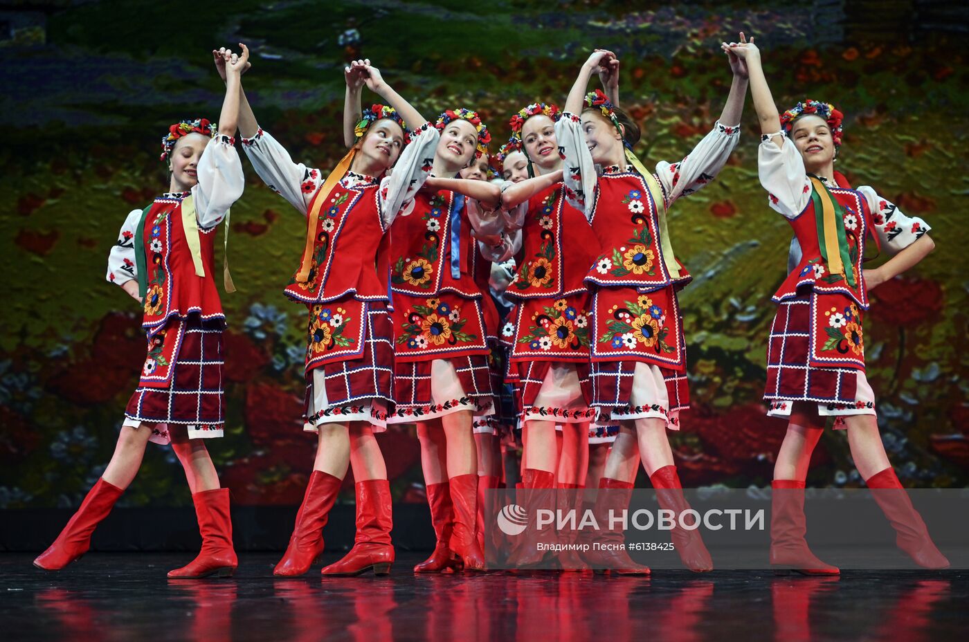 Конкурс "Весна священная" в театре "Русская песня"