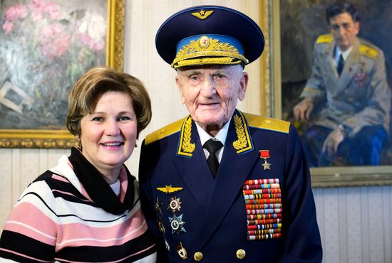 Ветеран Великой Отечественной войны С.М. Крамаренко