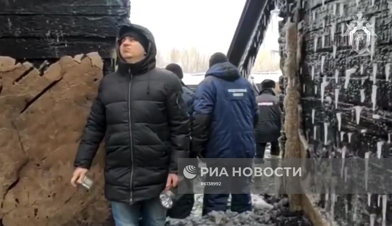 Следственные действия на месте пожара в Томской области