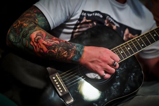 Исследовательское судно "Адмирал Владимирский" в порту Монтевидео