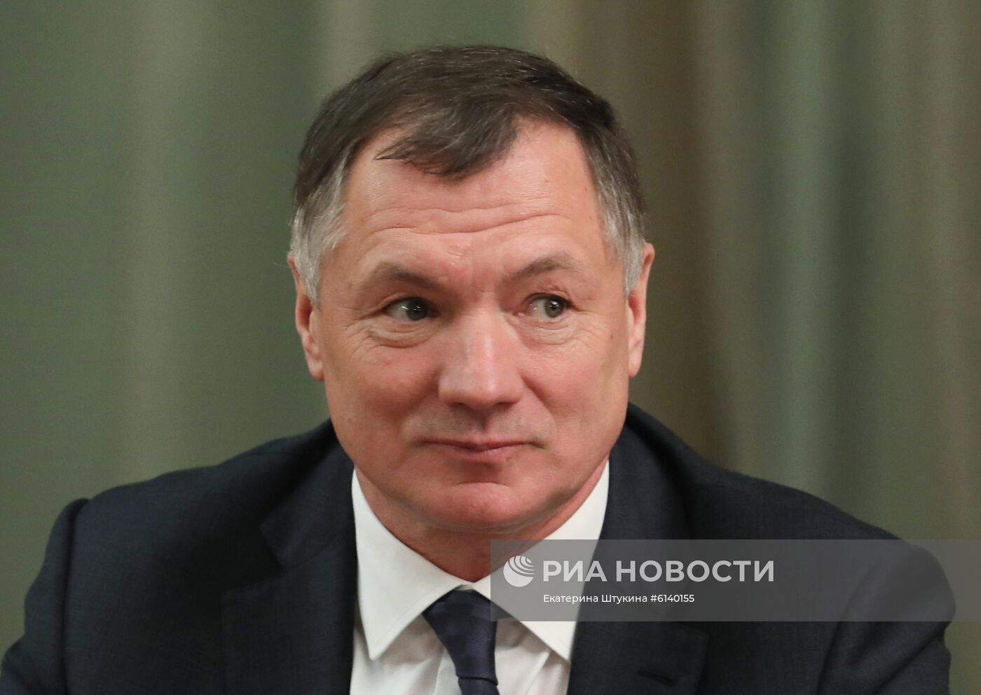 Президент РФ В. Путин провел встречу с новым правительством РФ