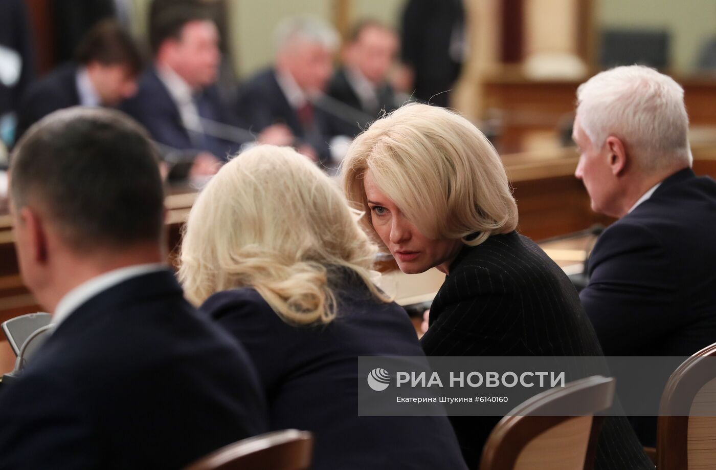 Президент РФ В. Путин провел встречу с новым правительством РФ