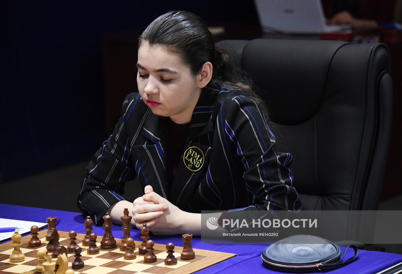 Шахматы. Первенство мира. А. Горячкина - Ц. Вэньцзюнь