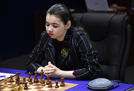 Шахматы. Первенство мира. А. Горячкина - Ц. Вэньцзюнь