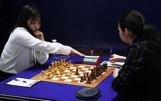 Шахматы. Первенство мира. А. Горячкина - Ц. Вэньцзюнь