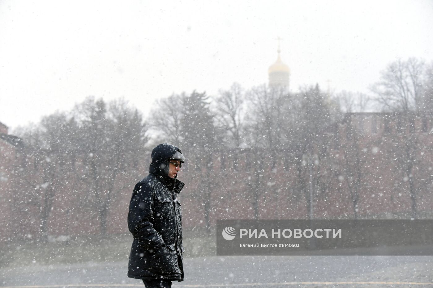 Снег в Москве