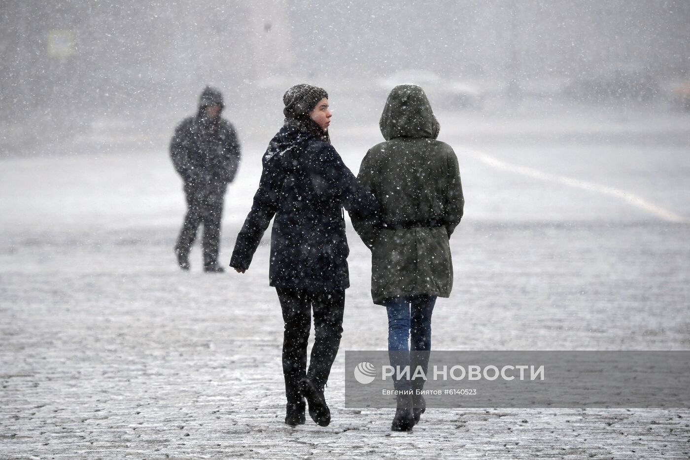 Снег в Москве
