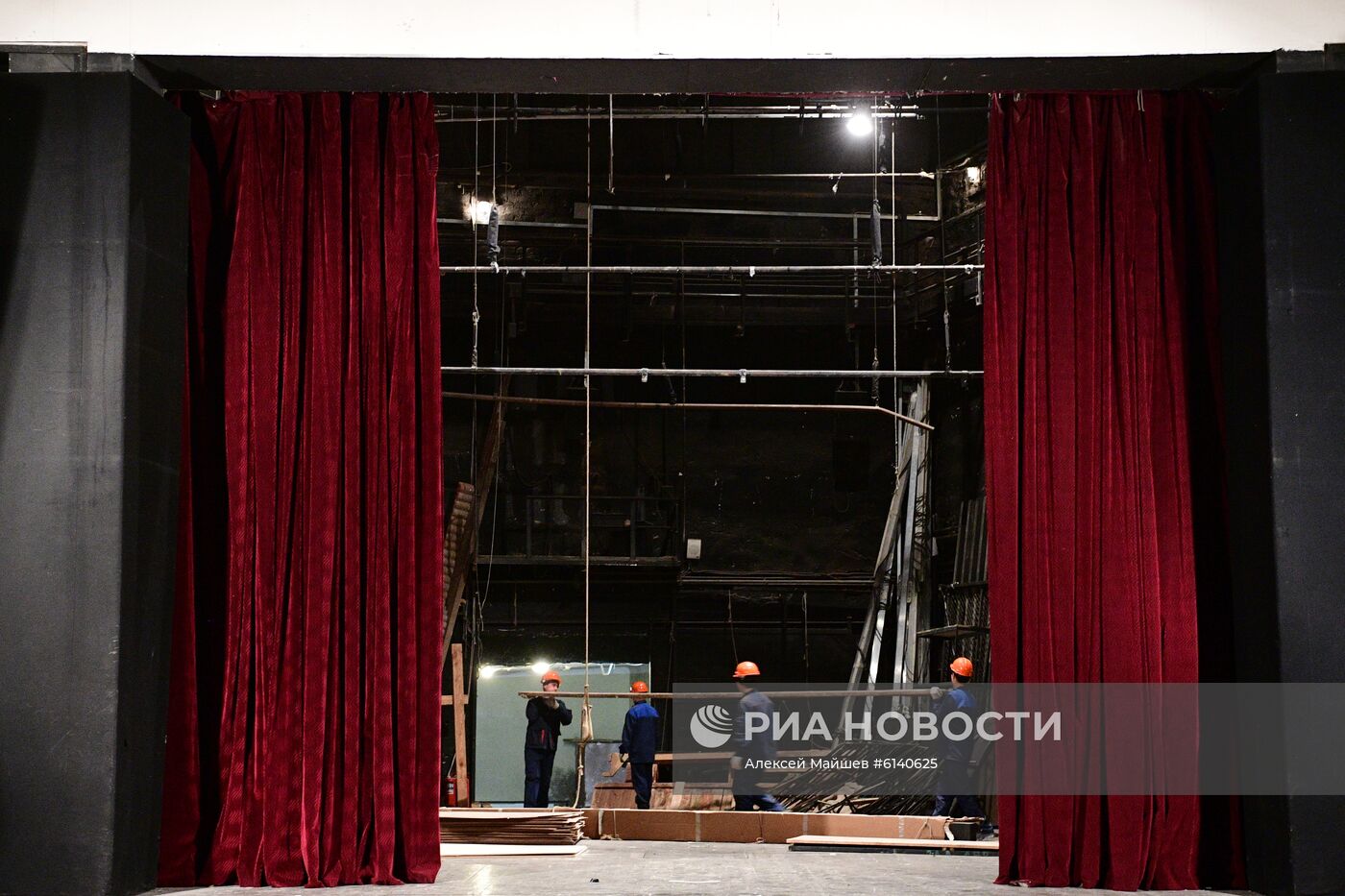 Историческое здание театра на Малой Бронной закрыто на ремонт