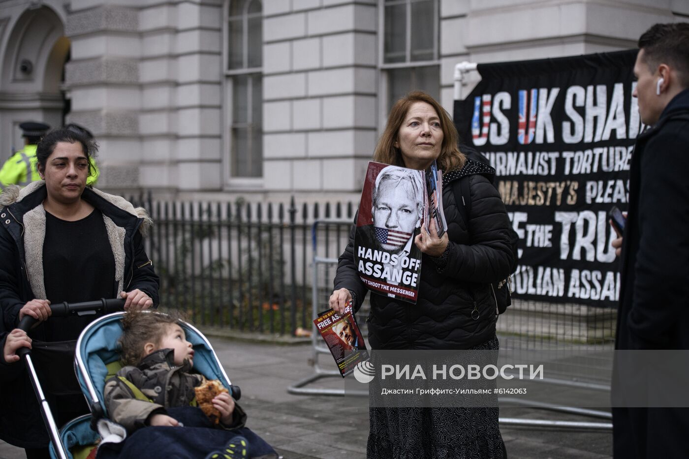 Акция в поддержку Дж. Ассанжа в Лондоне