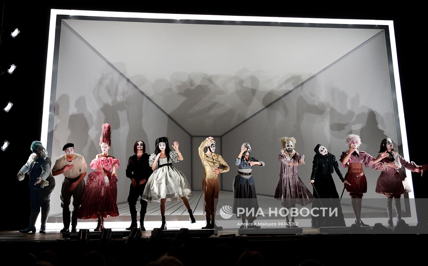 Спектакль "Lё Тартюф. Комедия" в Театре на Таганке