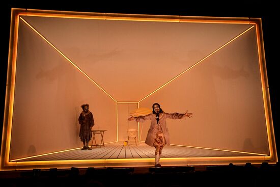 Спектакль "Lё Тартюф. Комедия" в Театре на Таганке