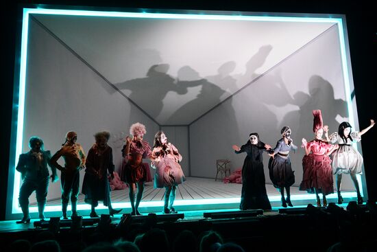 Спектакль "Lё Тартюф. Комедия" в Театре на Таганке