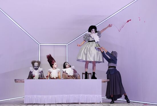 Спектакль "Lё Тартюф. Комедия" в Театре на Таганке