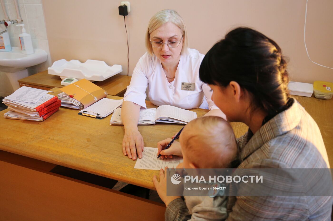 Работа детской поликлиники в Волгограде