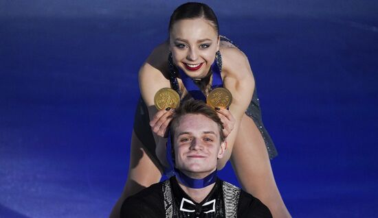 Фигурное катание. Чемпионат Европы. Пары. Церемония награждения