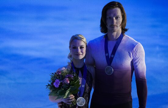 Фигурное катание. Чемпионат Европы. Пары. Церемония награждения