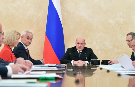 Премьер-министр РФ М. Мишустин провел совещание с вице-премьерами РФ
