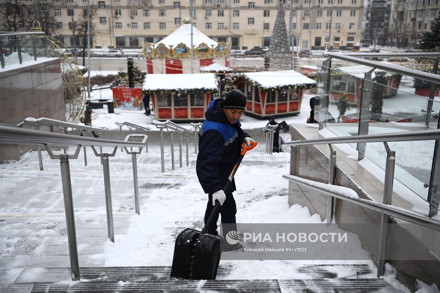 Уборка снега в Москве 