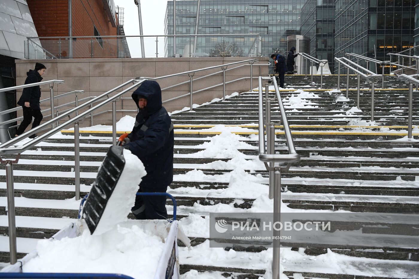 Уборка снега в Москве 