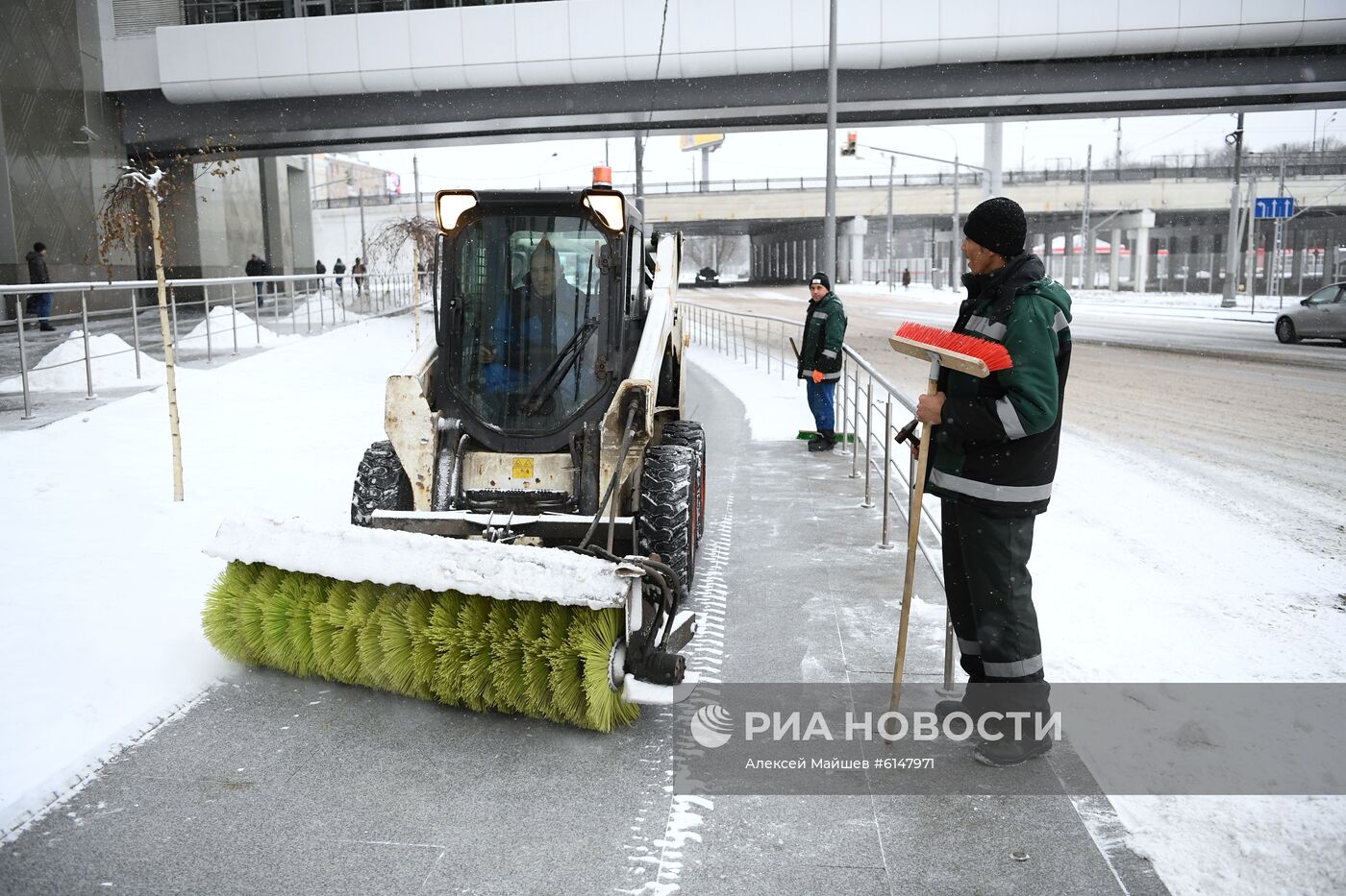 Уборка снега в Москве 