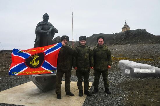 Мероприятия на "Беллинсгаузене" в честь 200-летия открытия Антарктиды русскими моряками