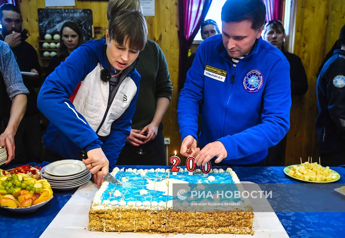 Мероприятия на "Беллинсгаузене" в честь 200-летия открытия Антарктиды русскими моряками