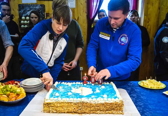 Мероприятия на "Беллинсгаузене" в честь 200-летия открытия Антарктиды русскими моряками