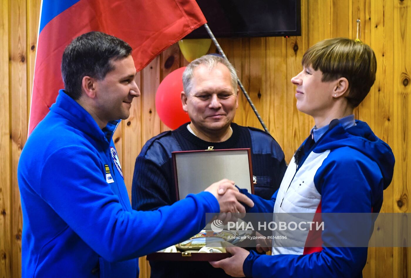 Мероприятия на "Беллинсгаузене" в честь 200-летия открытия Антарктиды русскими моряками