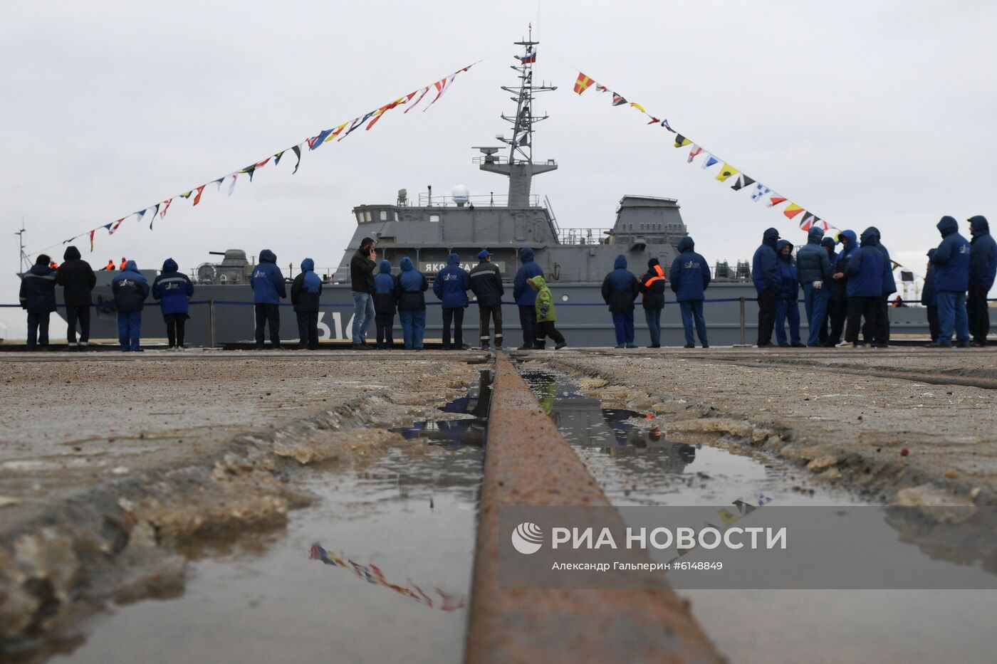 Спуск на воду корабля "Яков Баляев" в Санкт-Петербурге