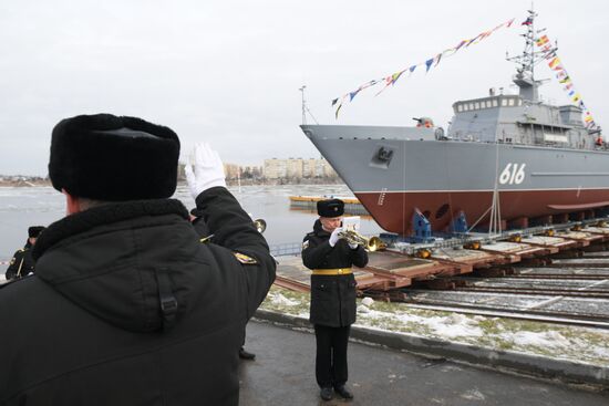 Спуск на воду корабля "Яков Баляев" в Санкт-Петербурге