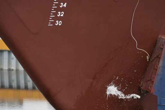 Спуск на воду корабля "Яков Баляев" в Санкт-Петербурге