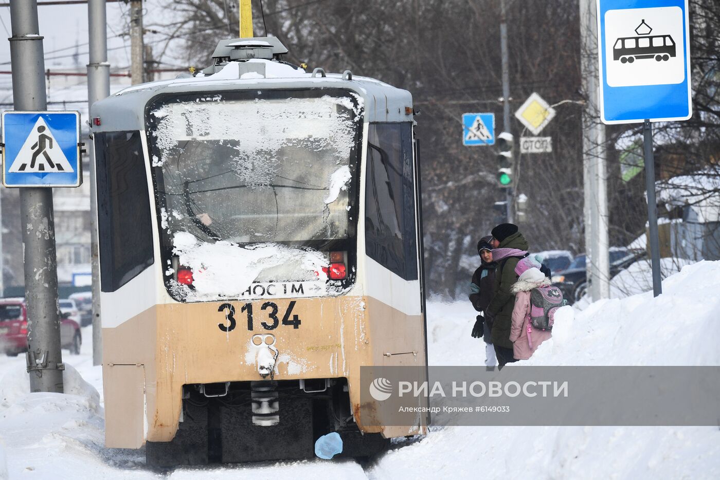 В Новосибирске ввели режим ЧС из-за снега