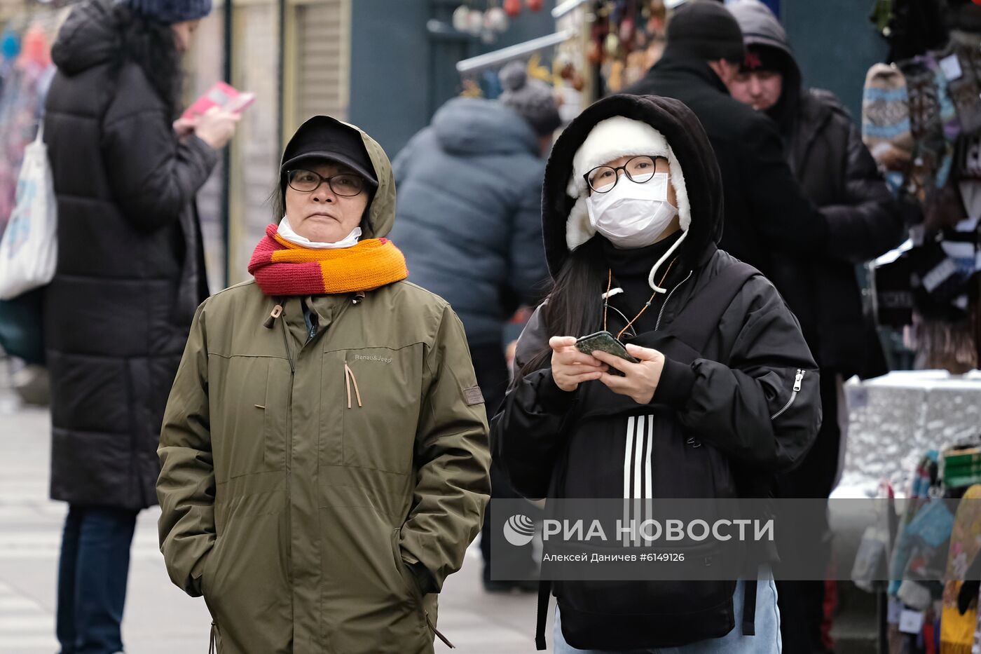 Иностранные туристы в Санкт-Петербурге