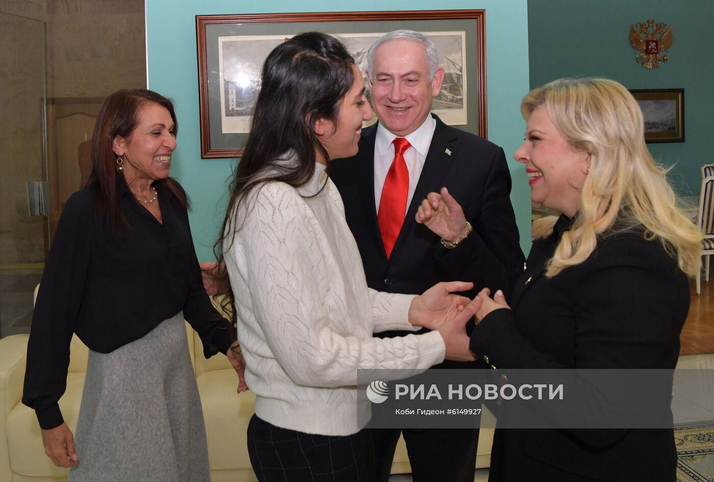 Премьер-министр Израиля Б. Нетаньяху встретился с Н. Иссахар и её матерью в Москве