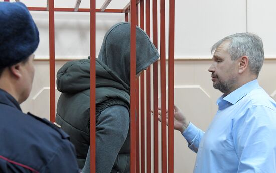 Избрание меры пресечения бывшим полицейским по делу И. Голунова