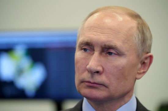 Президент РФ В. Путин провел заседание Совета по развитию местного самоуправления