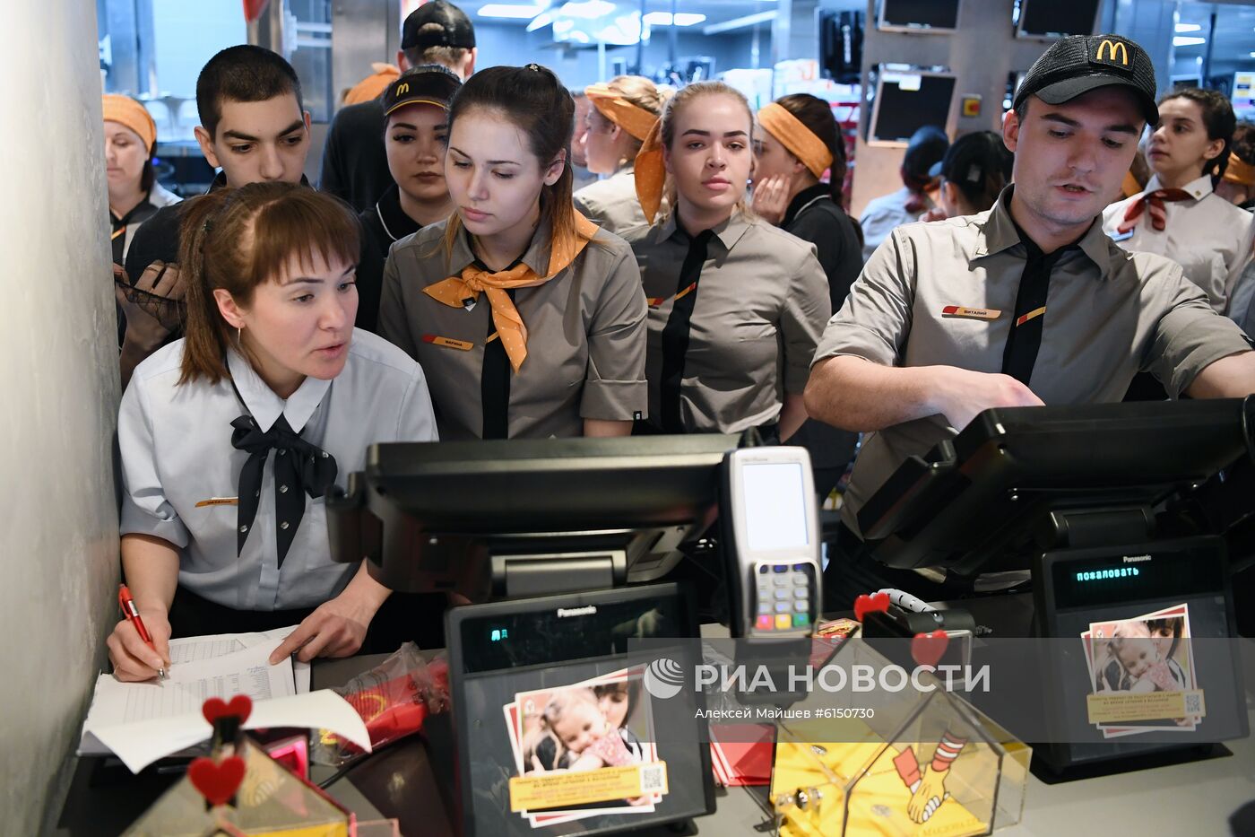 Первому в России ресторану "Макдональдс" исполняется 30 лет