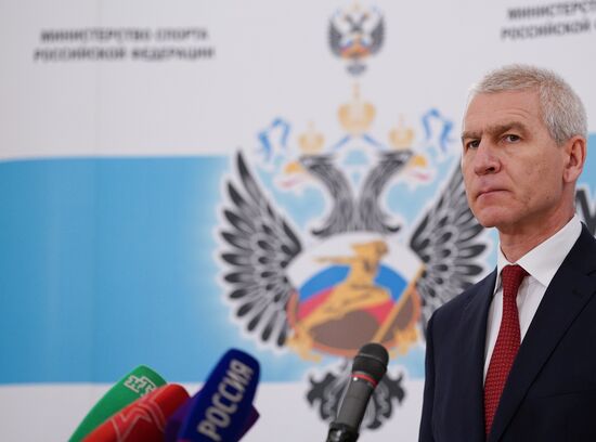 Минспорт РФ приостановил государственную аккредитацию ВФЛА