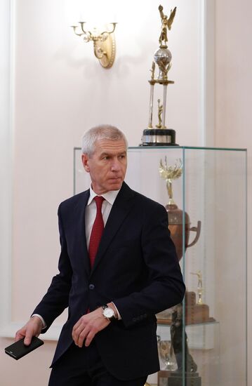 Минспорт РФ приостановил государственную аккредитацию ВФЛА